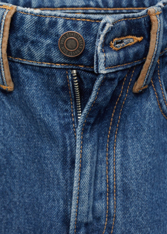 Straight-Fit With Contrasting Details Womens Jeans